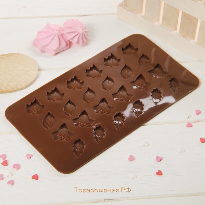 Форма для конфет и шоколада «Листики», силикон, 21,2×11,5 см, 24 ячейки, цвет МИКС