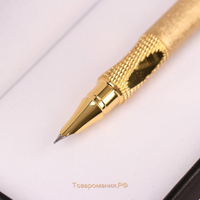 Ручка подарочная, перьевая, в кожзам футляре, корпус золотистый