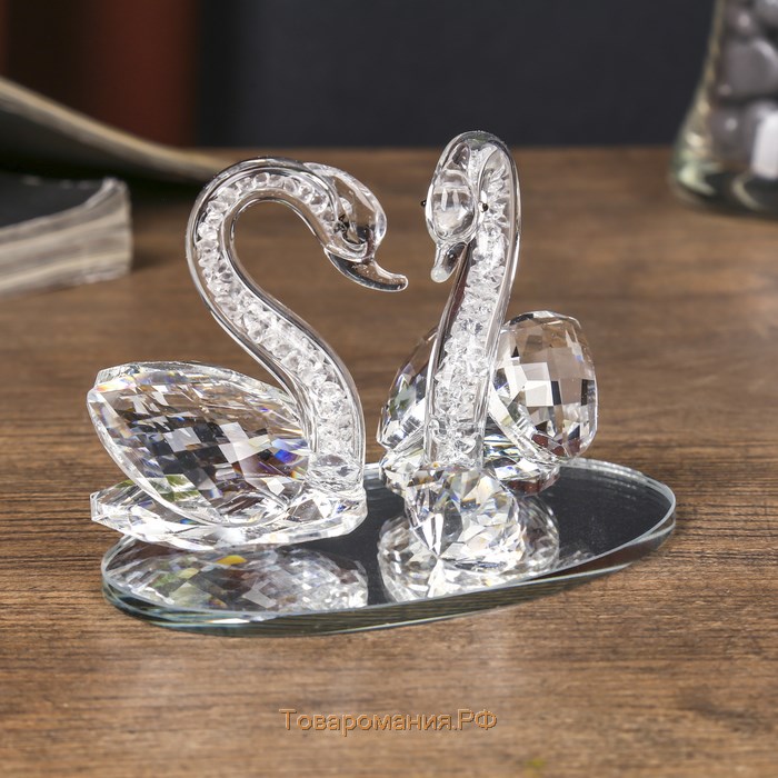 Сувенир стекло "Лебеди со стразой" бисер 11х7х7 см