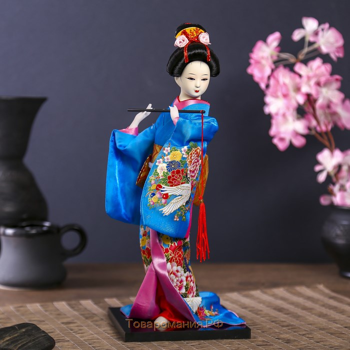 Кукла коллекционная "Японка в шелковом голубом кимоно с флейтой" 30х12,5х12,5 см