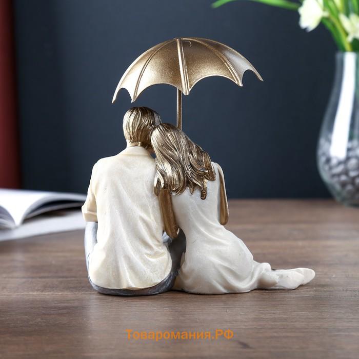 Фигурка полистоун «Влюблённые сидят под зонтом», 17×11.5×15 см