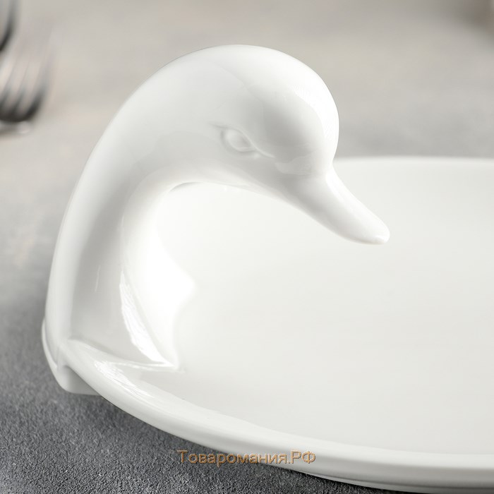 Блюдо фарфоровое Magistro «Лебедь», 34×19 см, цвет белый