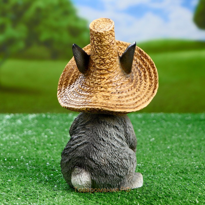 Садовая фигура "Зайка в соломенной шляпе с цветочком" 12х13х22см