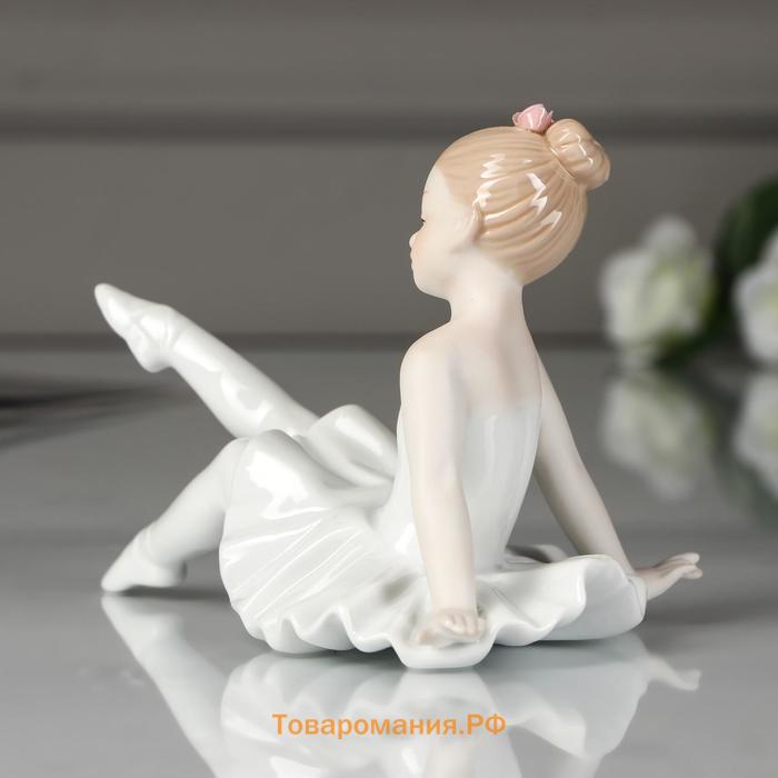 Сувенир керамика "Малышка-балерина в белой пачке" 11х14х9,2 см