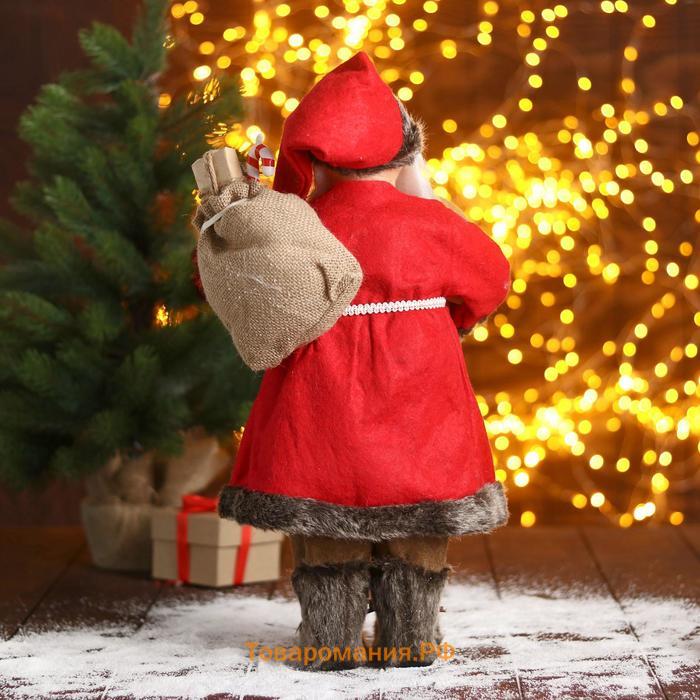Дед Мороз "В красной шубке с мишкой" 45 см