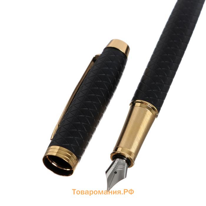 Ручка перьевая Parker IM Premium F323, Black GT F, корпус из нержавеющей стали, синие чернила (1931646)